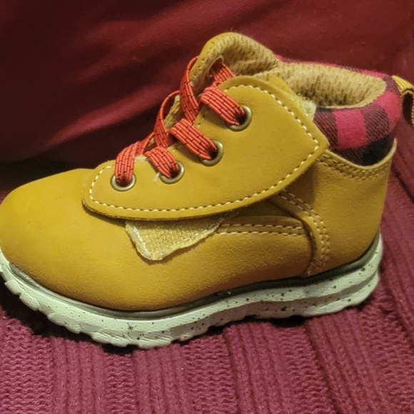 Wonder Nation Toddler Size 4 "Work Boots" - Picture 2 of 4